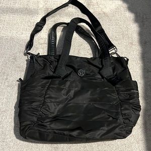 Lululemon large gym bag